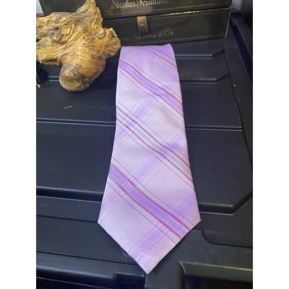 Calvin Klein Tie W/Multicolored Stripes100% Silk Men's‎ Necktie 58